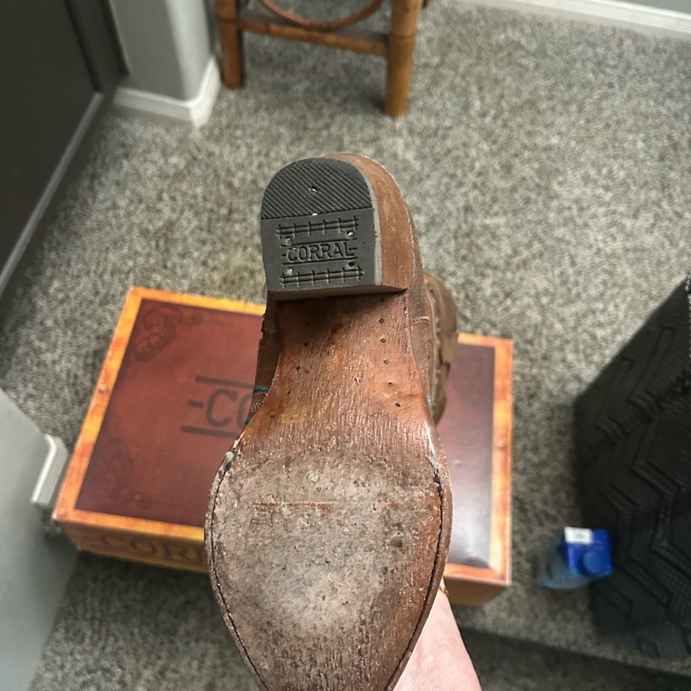 Boots - Picture 11 of 11